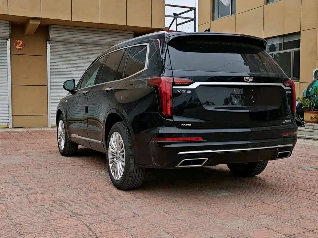 Cadillac XT6 2025 2.0T мест Luxury Executive