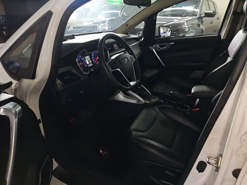 Geely Vision X3 — миниатюра 15