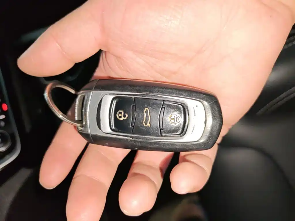 Geely Vision X3 — миниатюра 9
