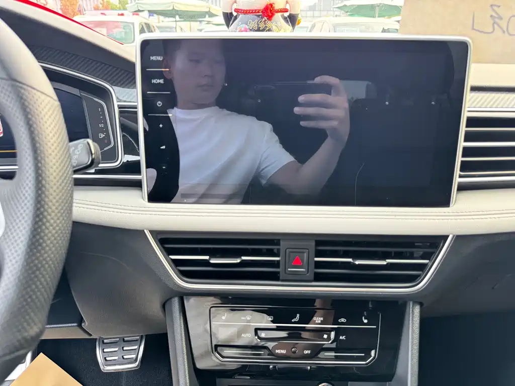 Volkswagen Tiguan L — миниатюра 7