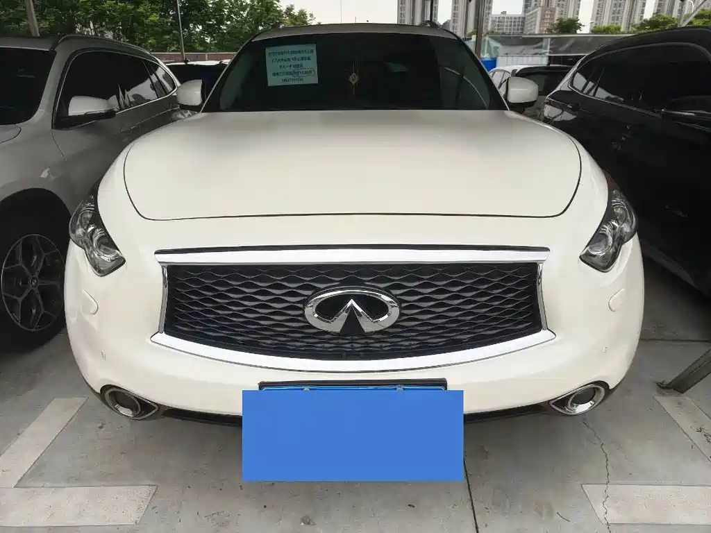 英菲尼迪QX70 2015款 3.7L 绝影版