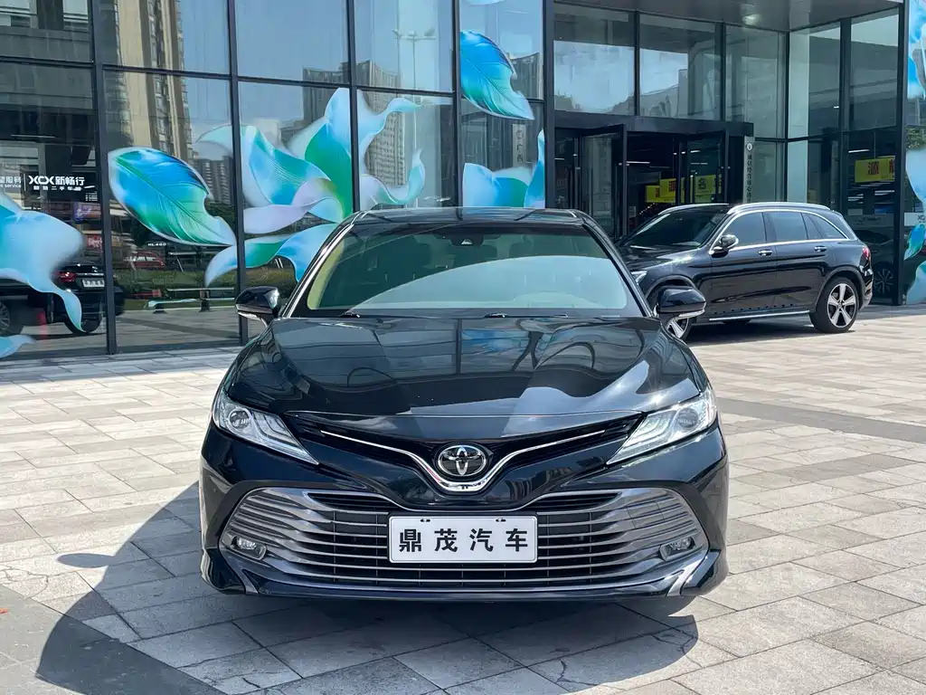Toyota Camry — миниатюра 2