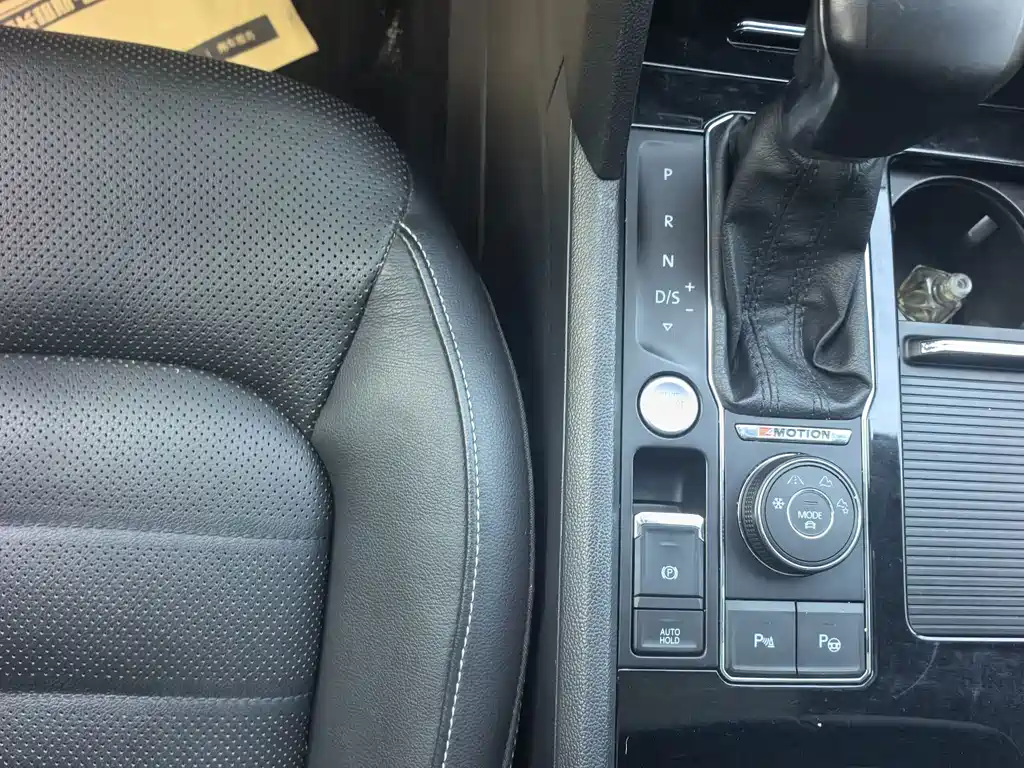 Volkswagen Teramont — миниатюра 12