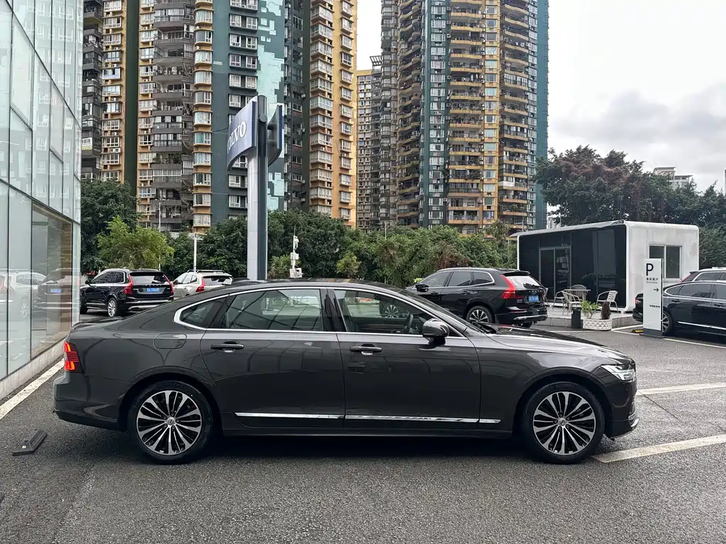 Volvo S90 — миниатюра 4