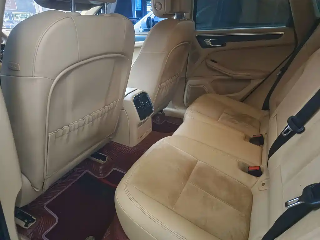 Porsche Macan — миниатюра 10