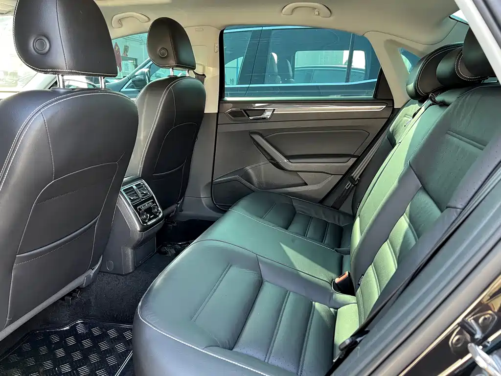Volkswagen Passat — миниатюра 9