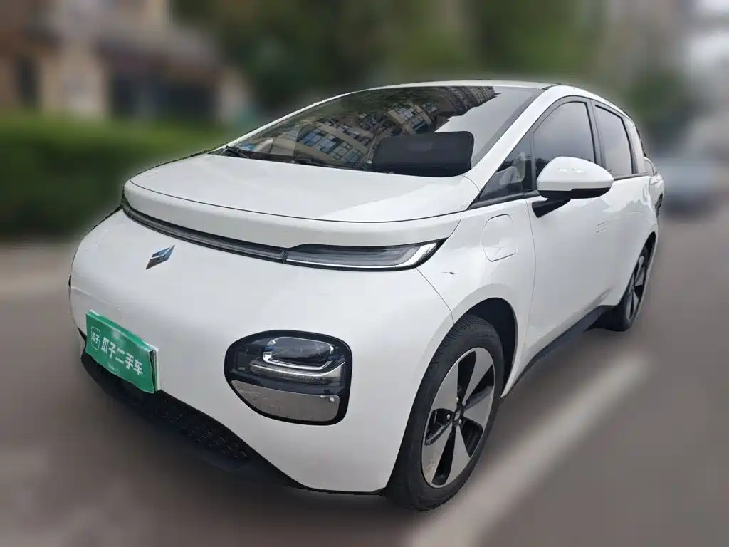 Baojun Yunduo — миниатюра 2
