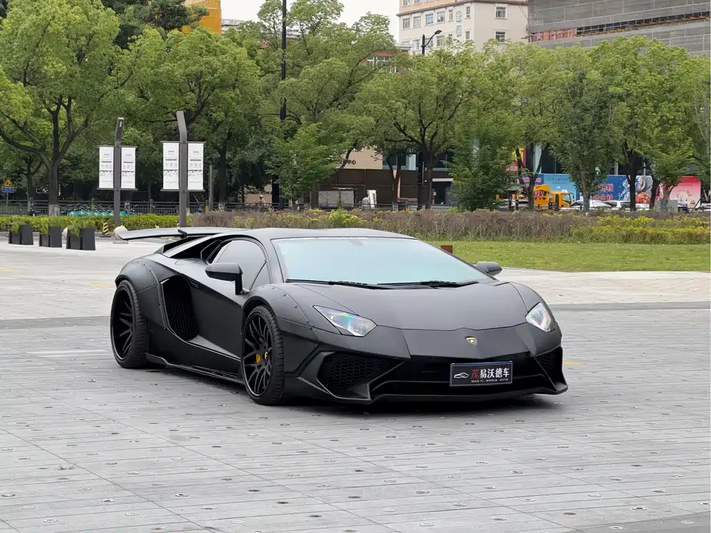 Lamborghini Aventador 2011 LP 700-4