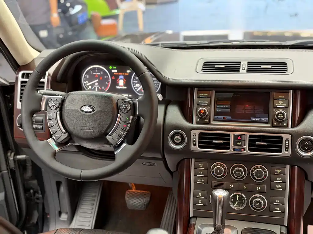 Land Rover Range Rover — миниатюра 15