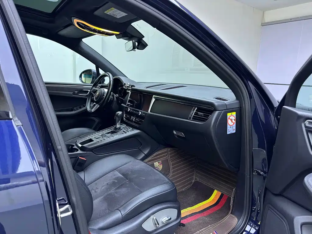Porsche Macan — миниатюра 12