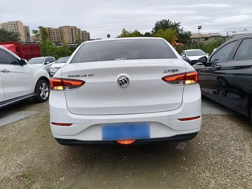 Buick Excelle — миниатюра 6