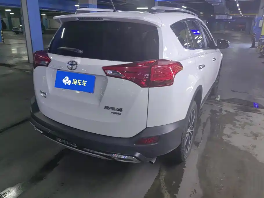 Toyota RAV4 — миниатюра 3