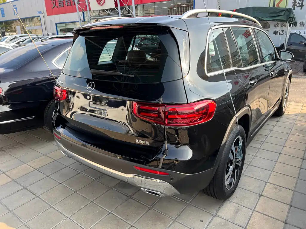 Mercedes-Benz GLB — миниатюра 4