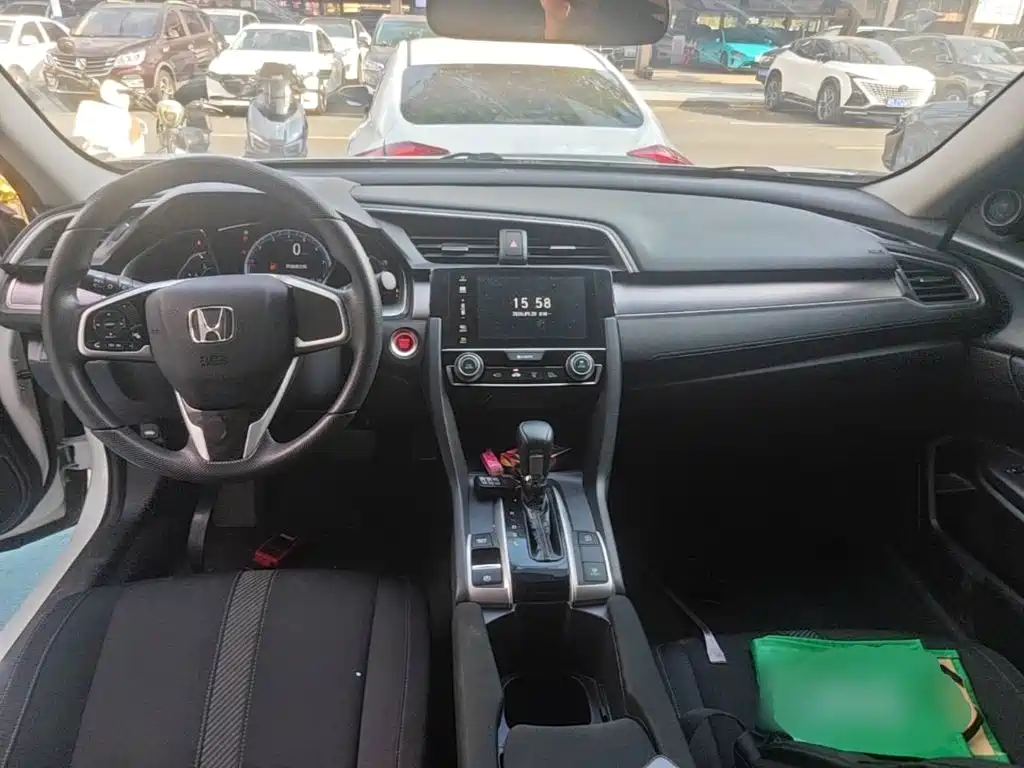 Honda Civic — миниатюра 10