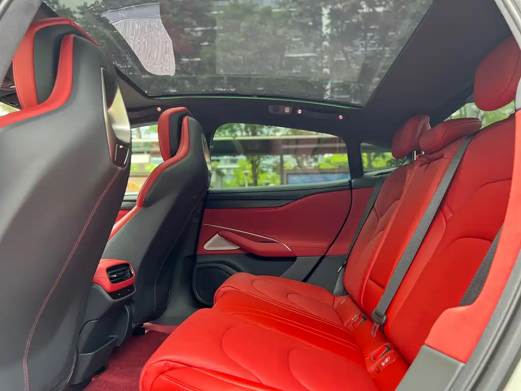 XIAOMI CAR XIAOMI SU7