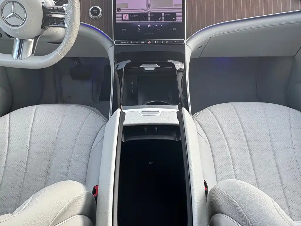 Mercedes-Benz EQE SUV — миниатюра 25