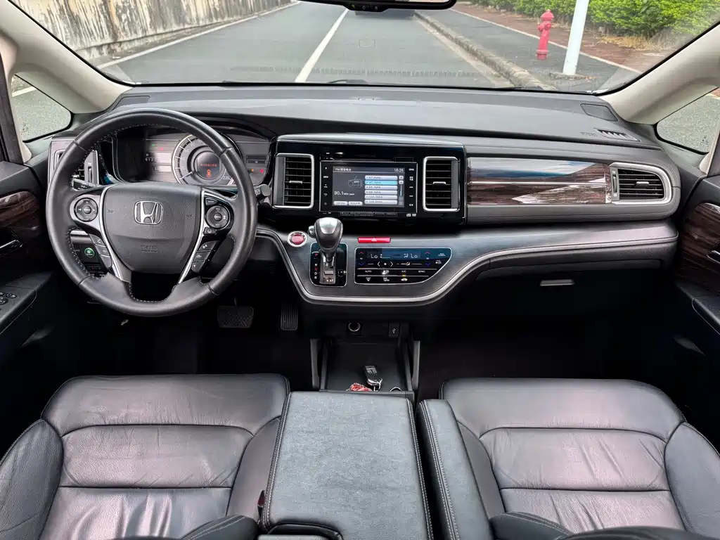 Honda Elysion — миниатюра 13