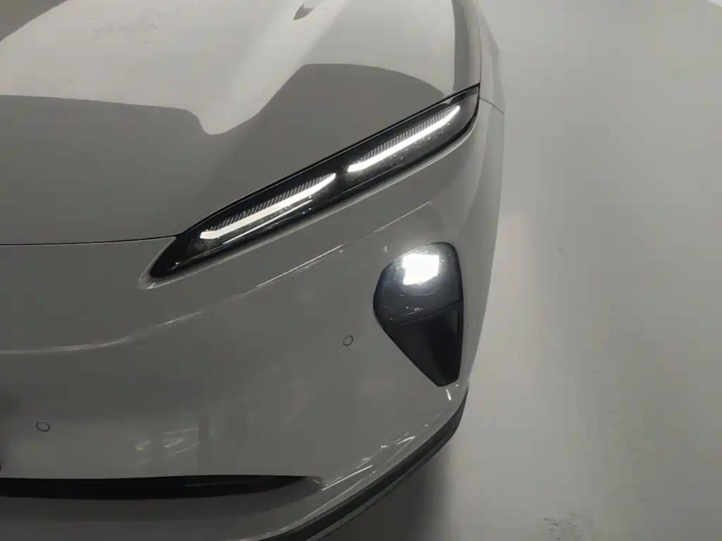 NIO ET5 — миниатюра 24
