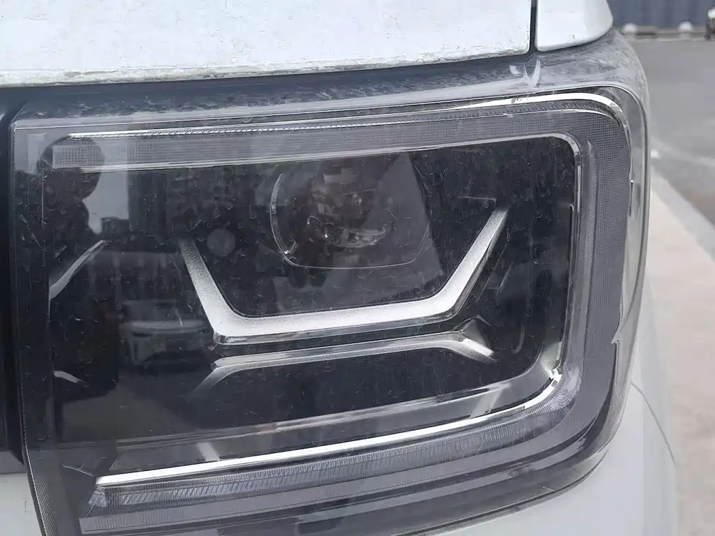 Wuling MINIEV — миниатюра 6