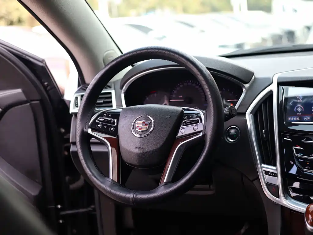 Cadillac SRX — миниатюра 23