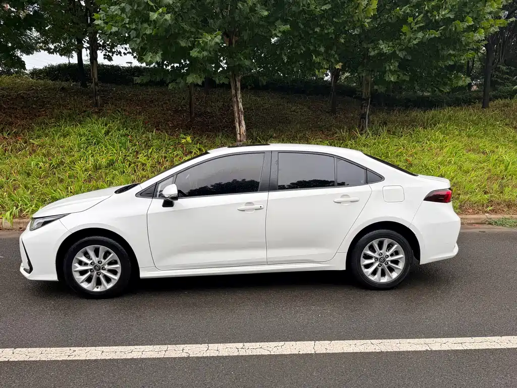 Toyota Corolla — миниатюра 4