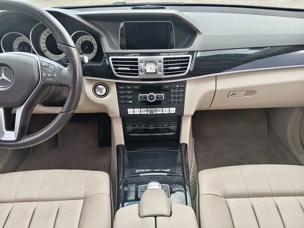 Mercedes-Benz E-Class — миниатюра 14