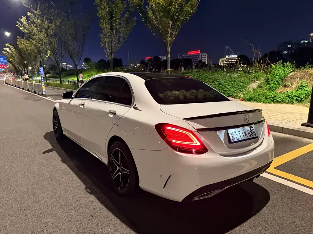 Mercedes-Benz C-Class — миниатюра 8