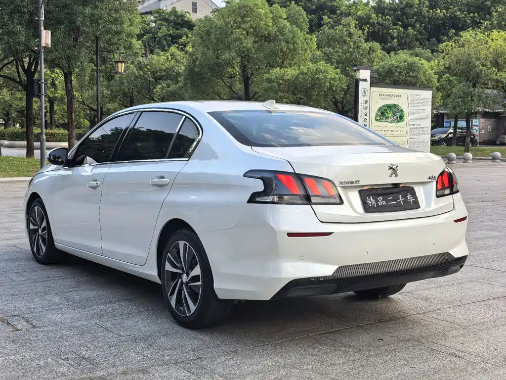 Peugeot 408 — миниатюра 5