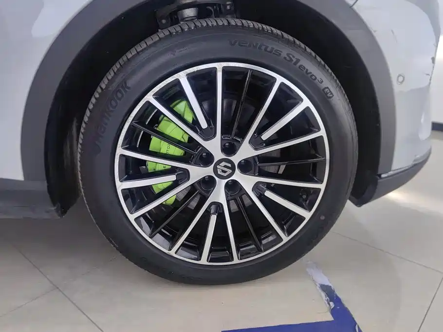 Leapmotor Leapmotor C11 — миниатюра 6