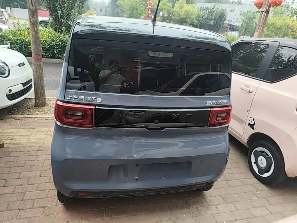 Wuling MINIEV — миниатюра 6