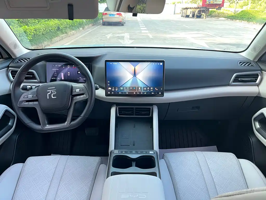 BYD Yuan UP — миниатюра 14