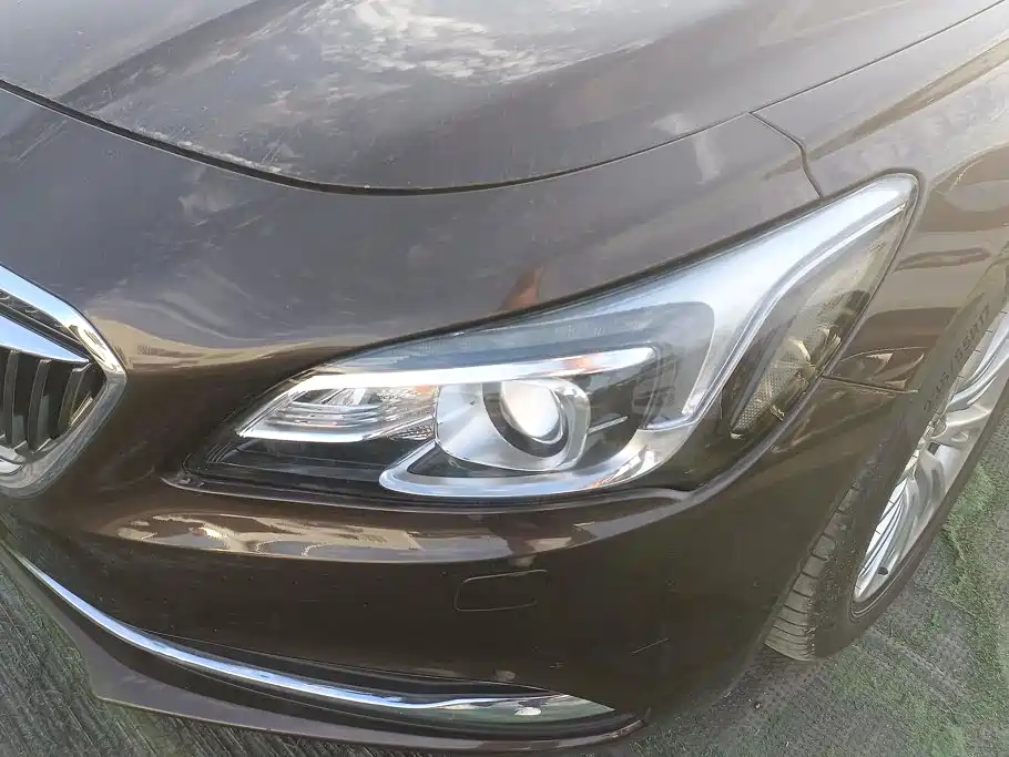 Buick LaCrosse — миниатюра 5