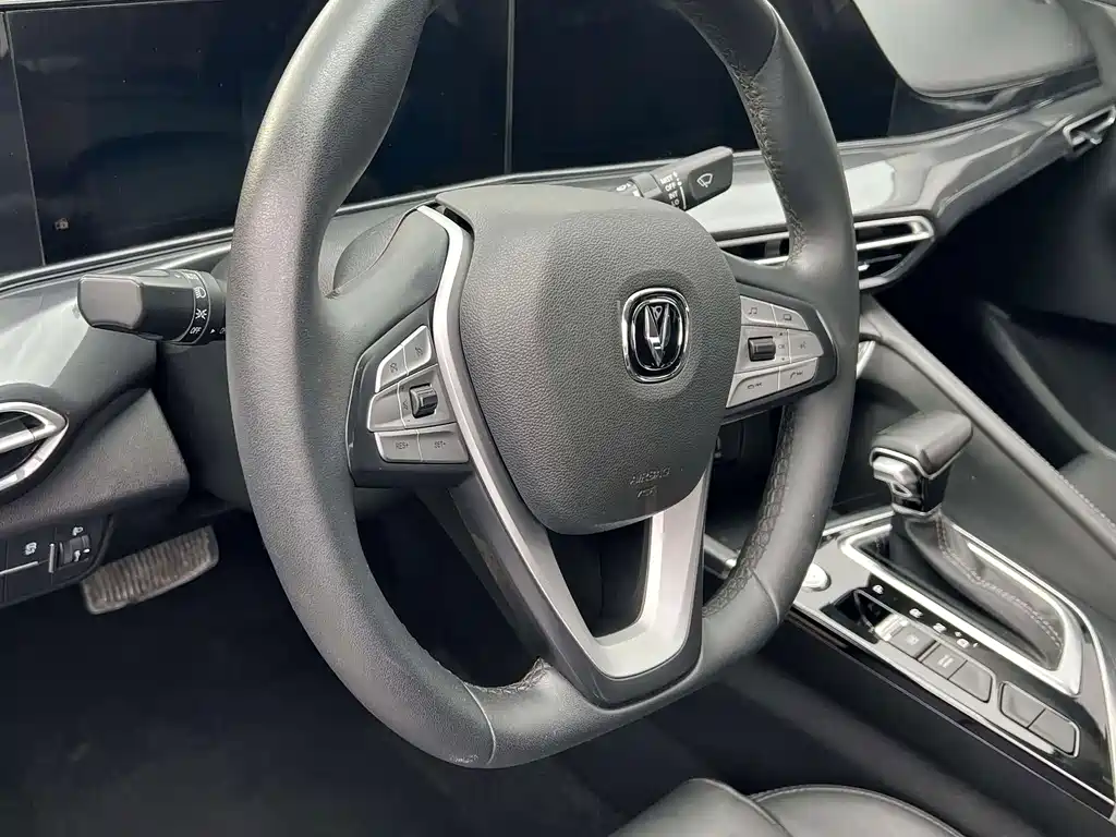 Changan Eado — миниатюра 7