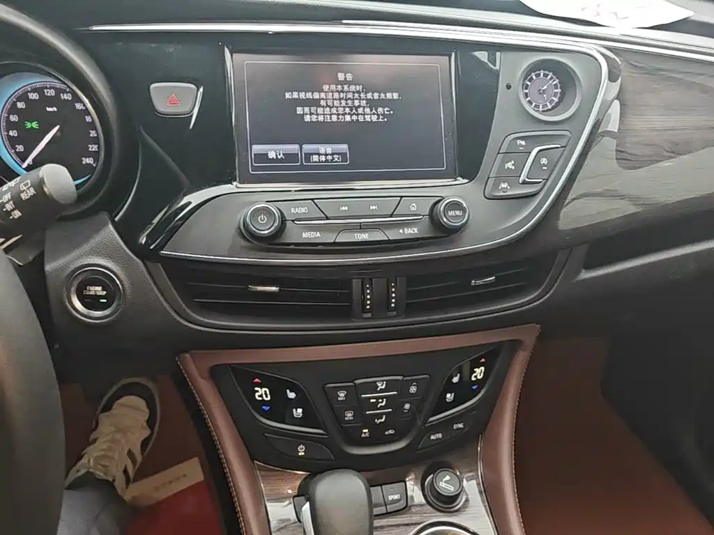 Buick Envision Plus — миниатюра 13