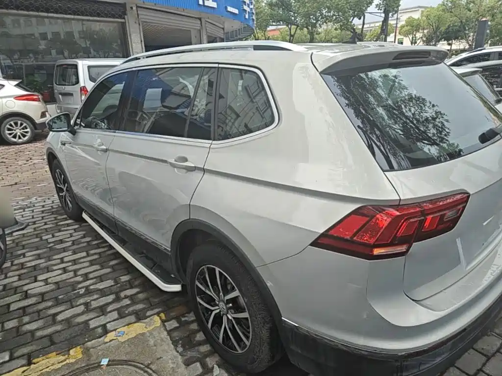 Volkswagen Tiguan L — миниатюра 5