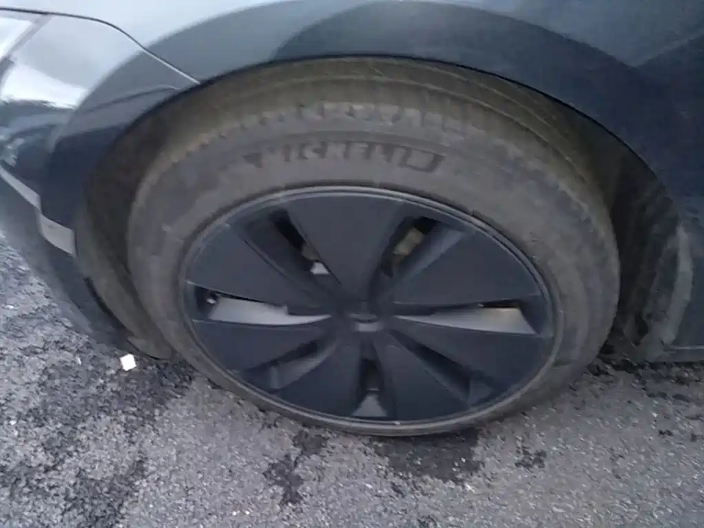 Tesla Model 3 — миниатюра 23