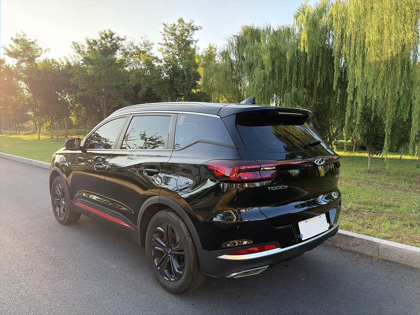 CHERY Tiggo 7 1.5 л 2024 г. Чёрный, пробег 14000 км