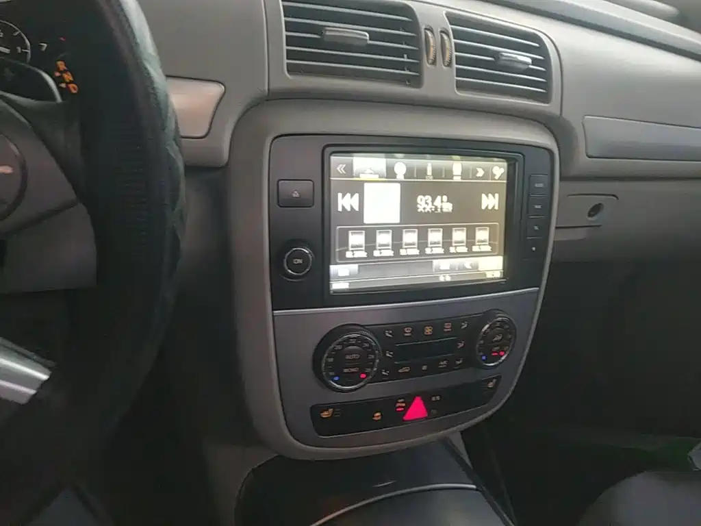 Mercedes-Benz R-Class — миниатюра 13