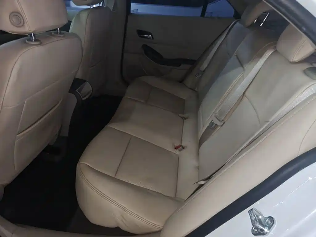 Chevrolet Malibu — миниатюра 17