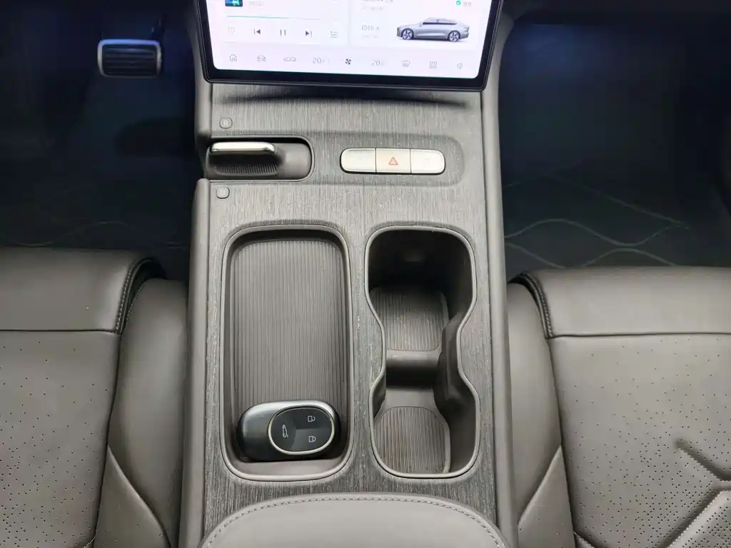 NIO ET7 — миниатюра 16