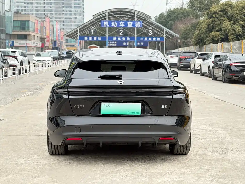 NIO NIO ET5T