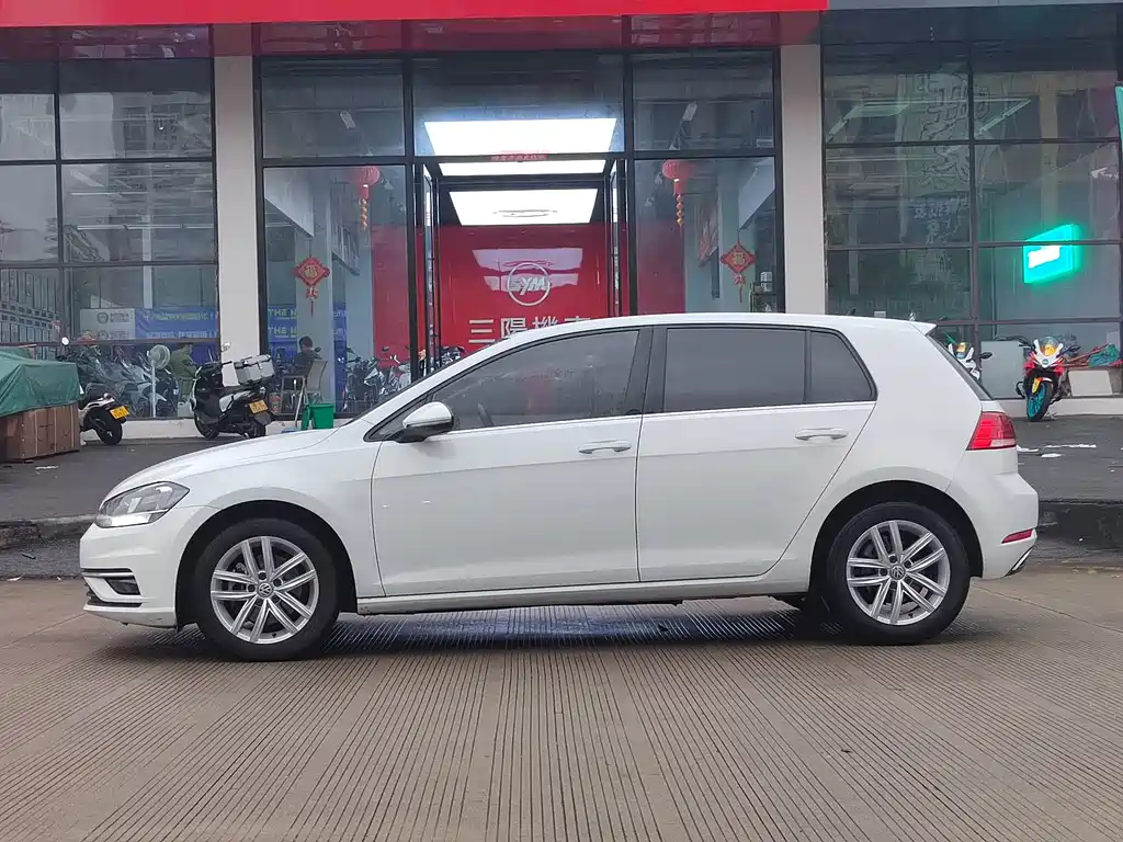 Volkswagen Golf — миниатюра 11