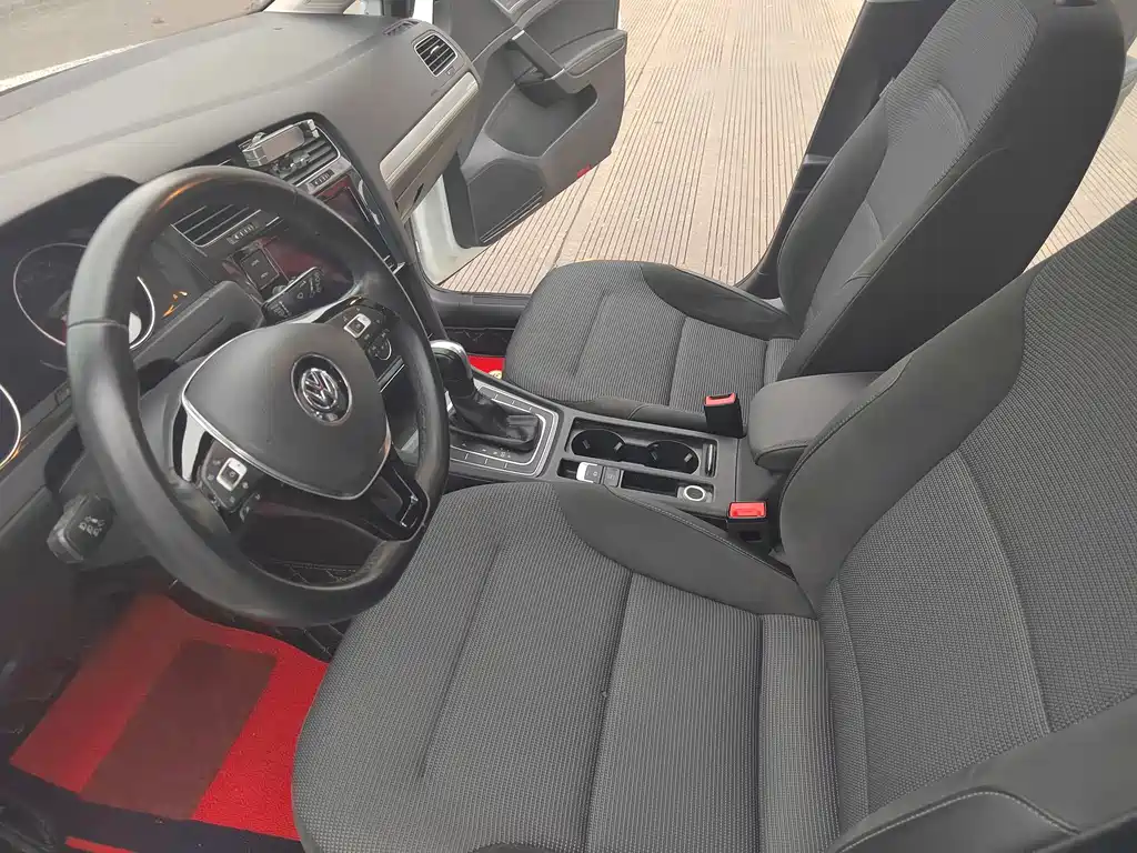 Volkswagen Golf — миниатюра 4