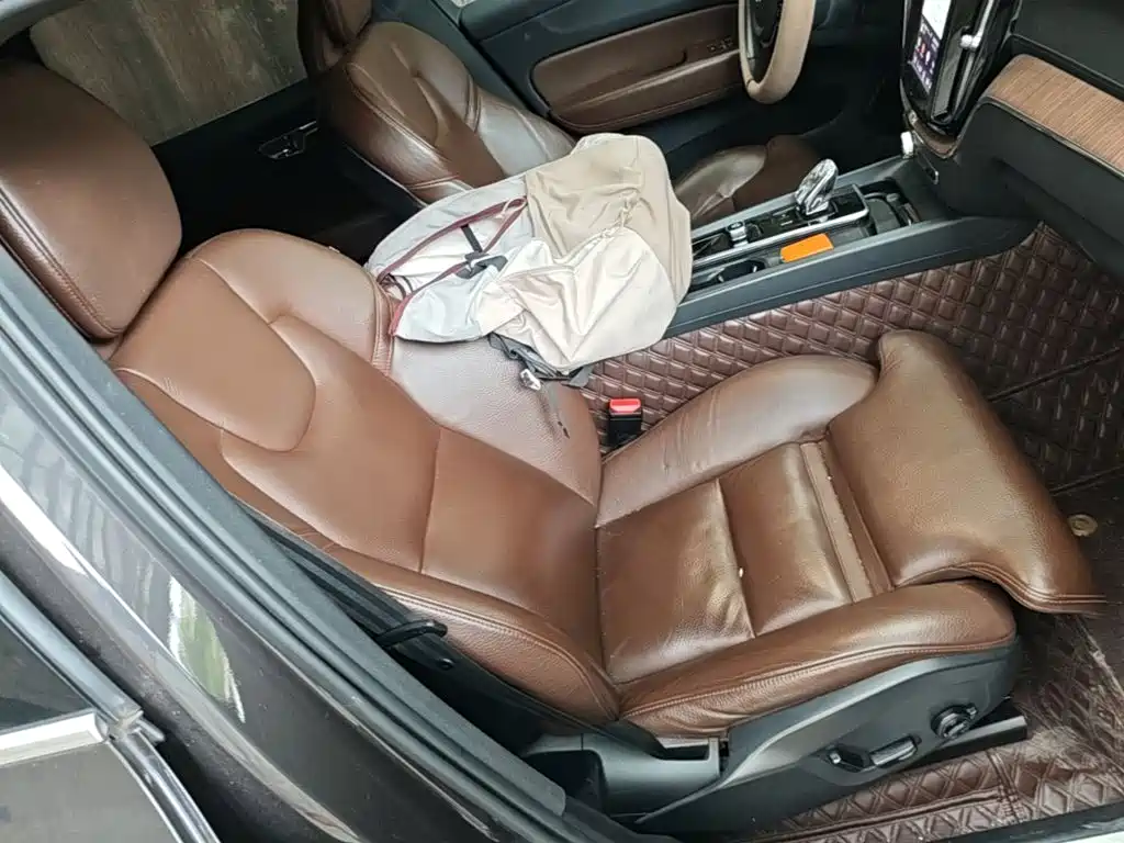 Volvo XC60 — миниатюра 25