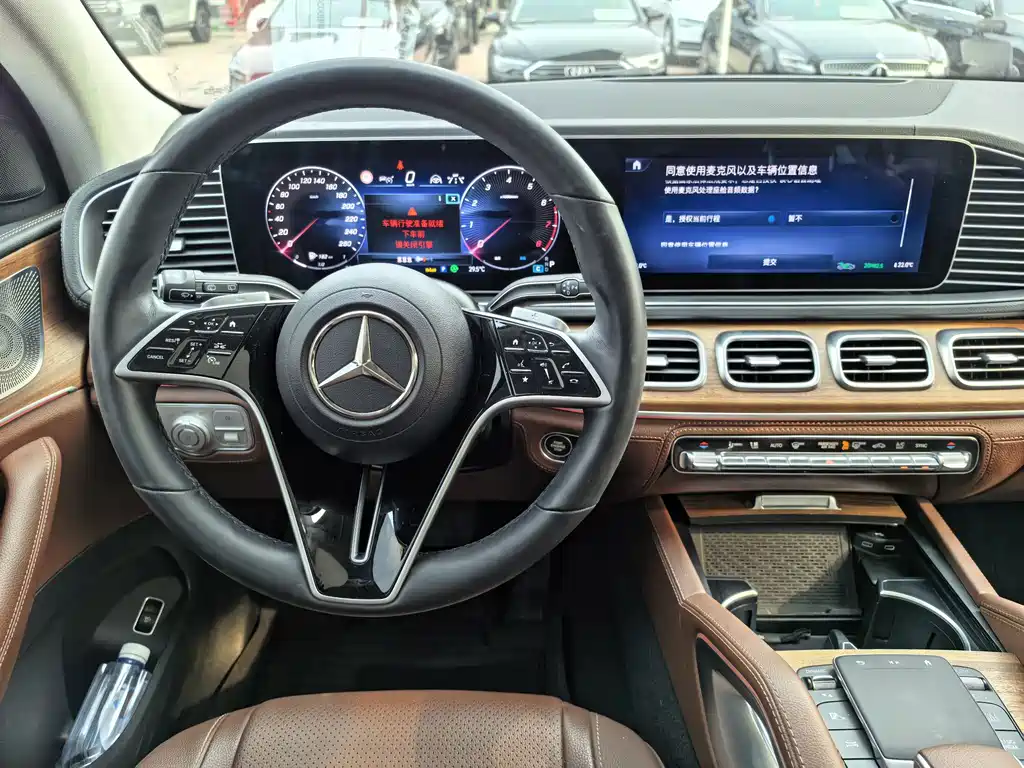 Mercedes-Benz GLE (Import) — миниатюра 9