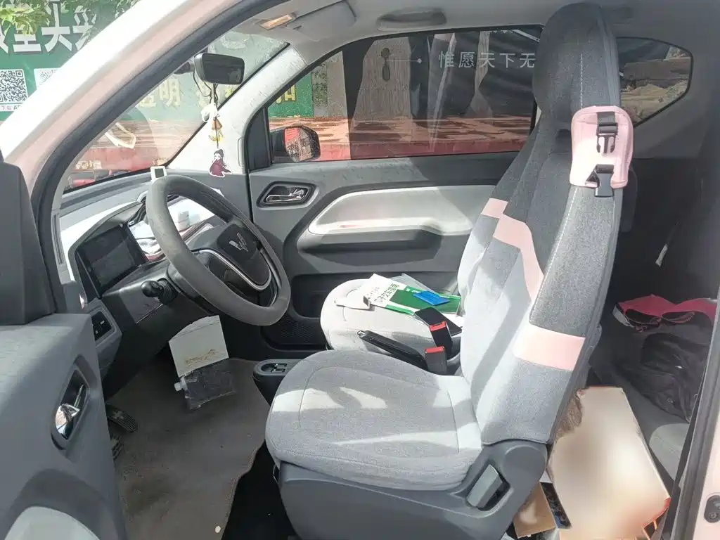 Wuling MINIEV — миниатюра 8