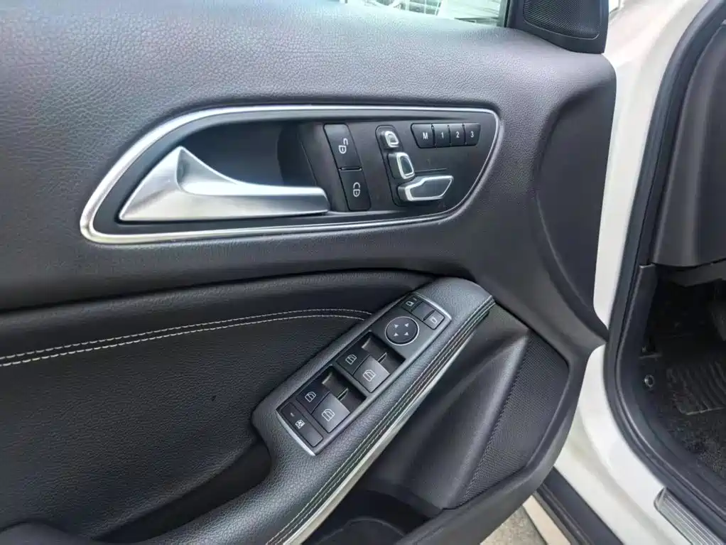 Mercedes-Benz GLA — миниатюра 17