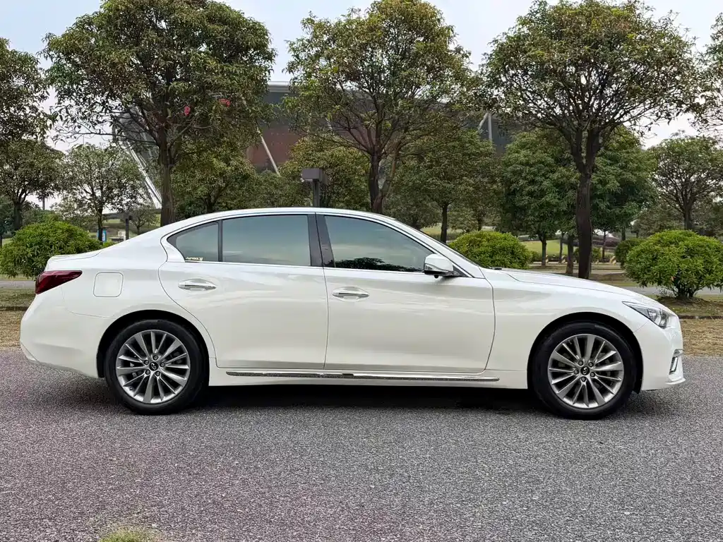 Infiniti Q50L — миниатюра 4