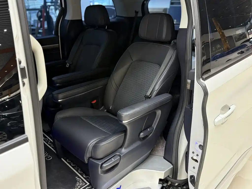 GAC Motor Trumpchi M8 — миниатюра 7