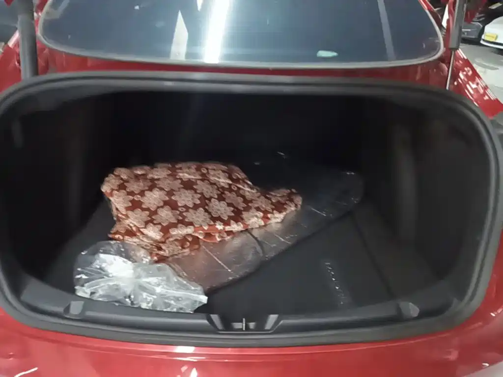 Tesla Model 3 — миниатюра 19